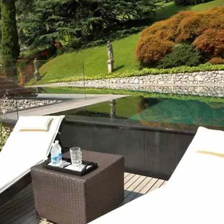 Βίλα Sleeps 16 Pool Air Con Lenno