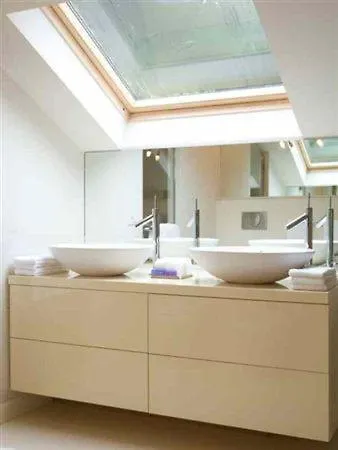 Sleeps 16 Pool Air Con *