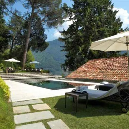 Sleeps 16 Pool Air Con Villa