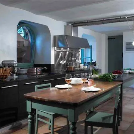 Sleeps 16 Pool Air Con Villa *